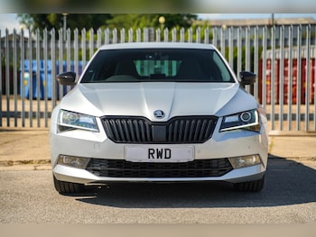 Used Skoda Superb 2018 for sale - 76714121: Photo