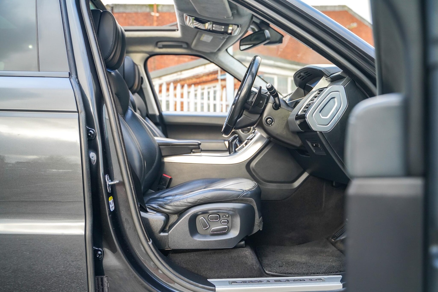 Used Land Rover Range Rover Sport 2014 for sale - 77314543: Photo 5