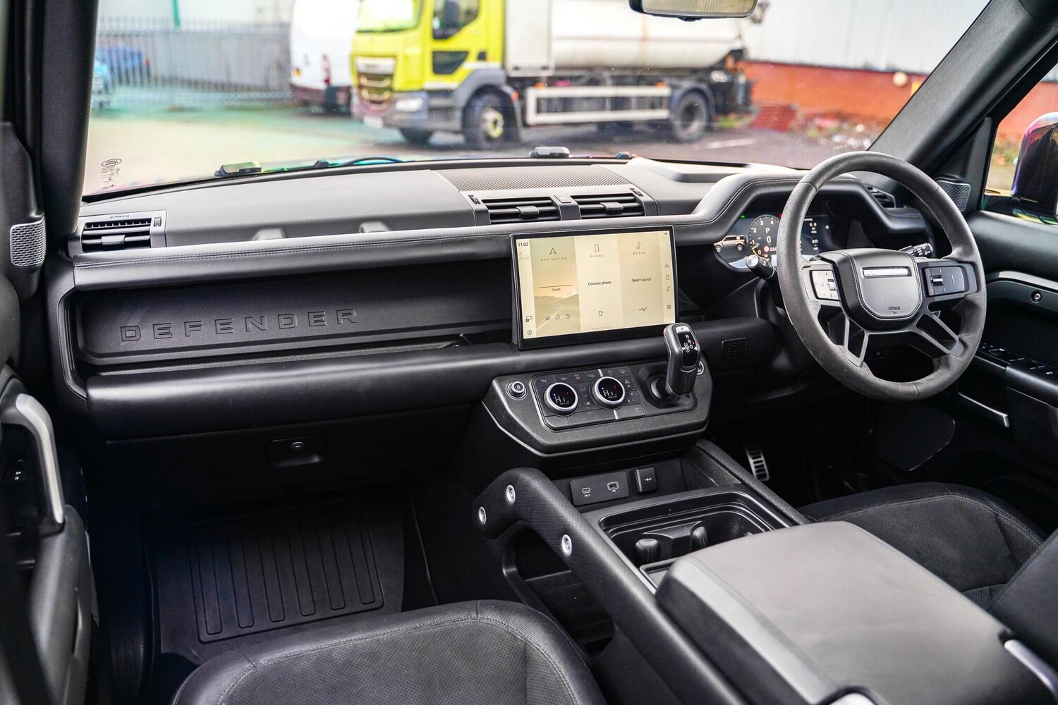 Used Land Rover Defender 2022 for sale - 77633961: Photo 32