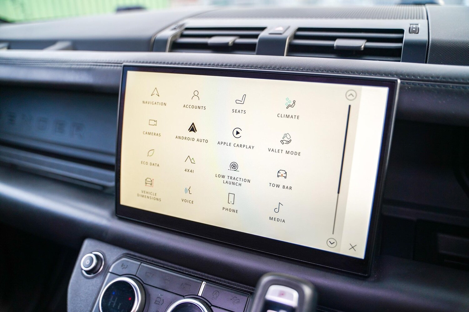 Used Land Rover Defender 2022 for sale - 77633961: Photo 48