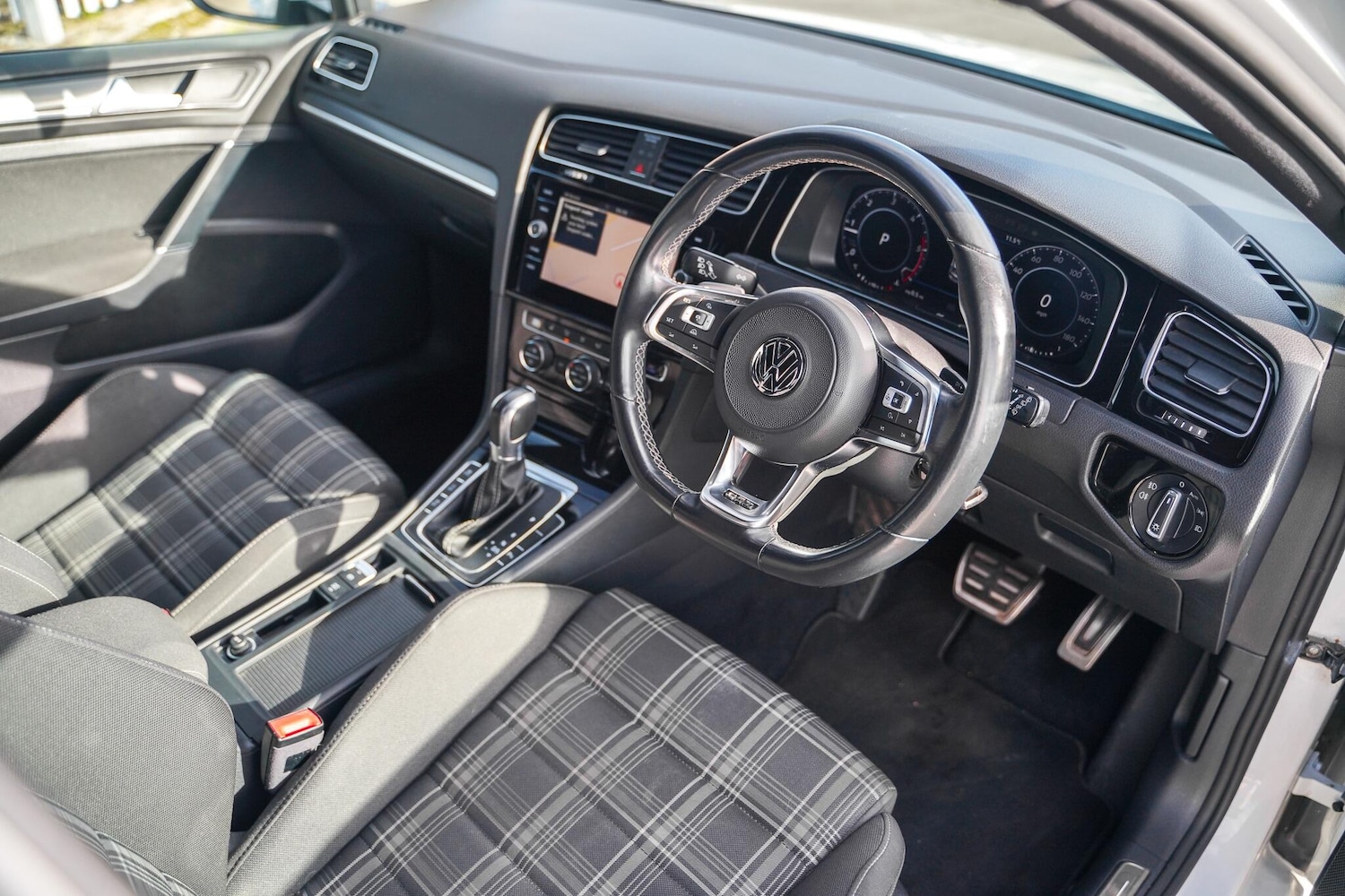 Used Volkswagen Golf 2017 for sale - 76349430: Photo 13