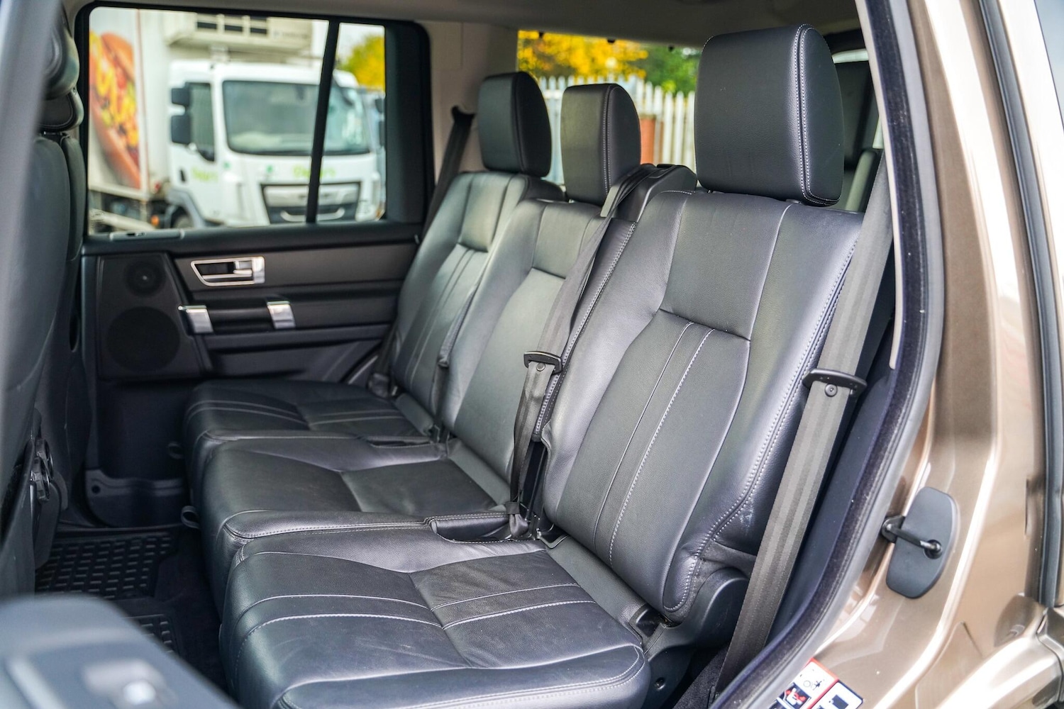 Used Land Rover Discovery 2014 for sale - 76991552: Photo 12