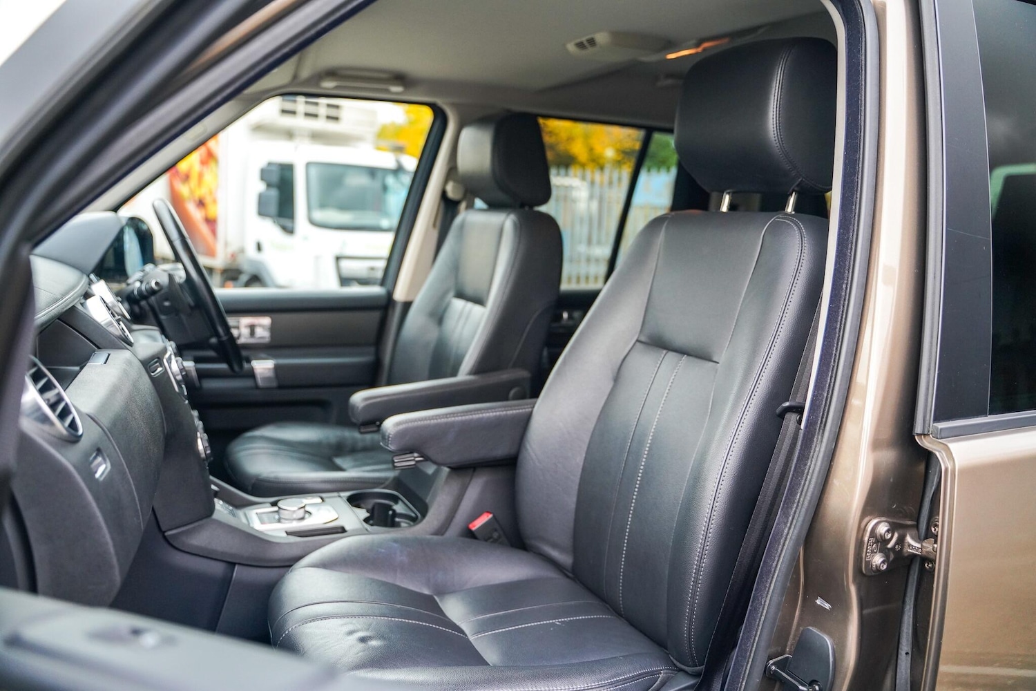 Used Land Rover Discovery 2014 for sale - 76991552: Photo 17