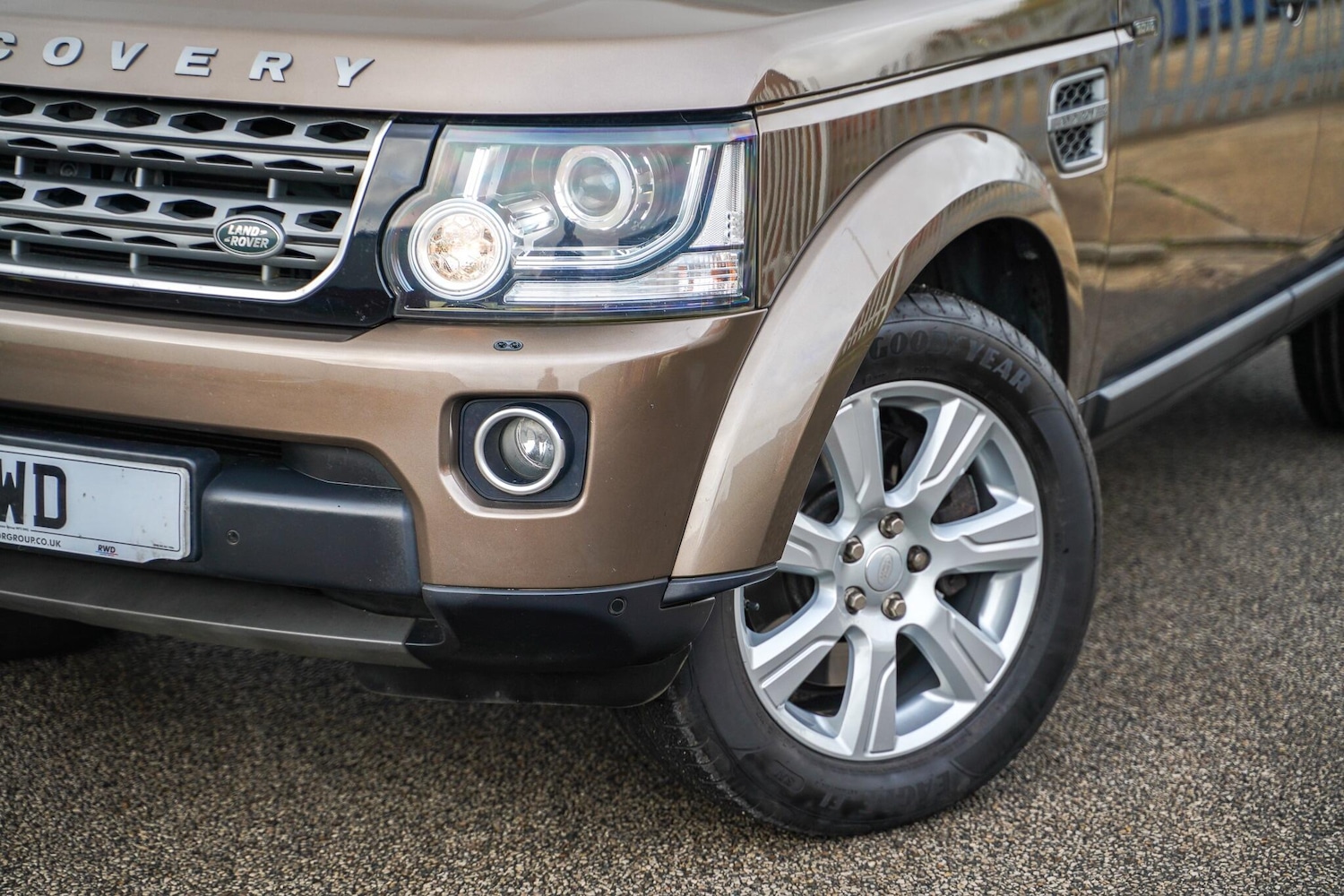 Used Land Rover Discovery 2014 for sale - 76991552: Photo 2