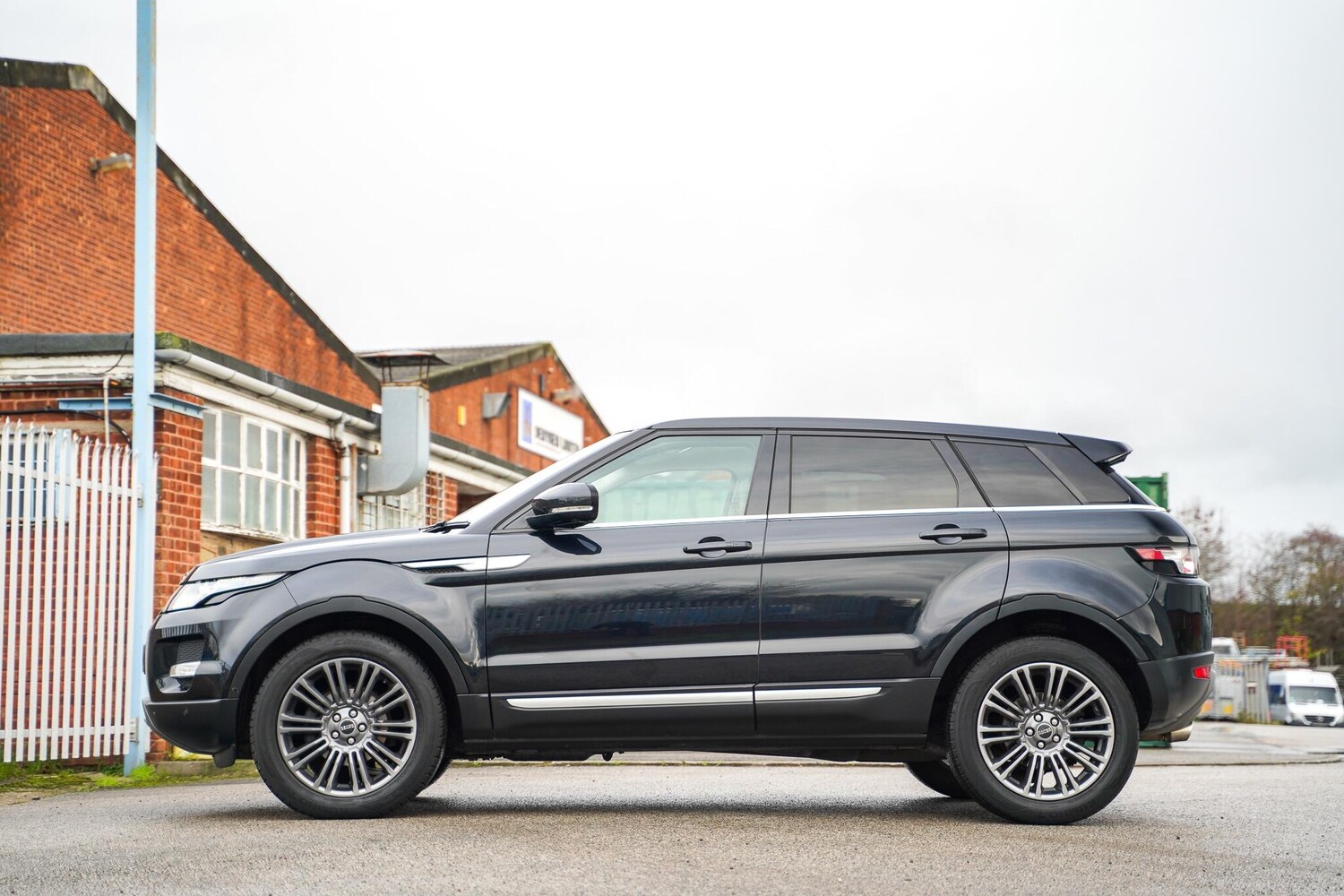 Used Land Rover Range Rover Evoque 2011 for sale - 76632653: Photo 12