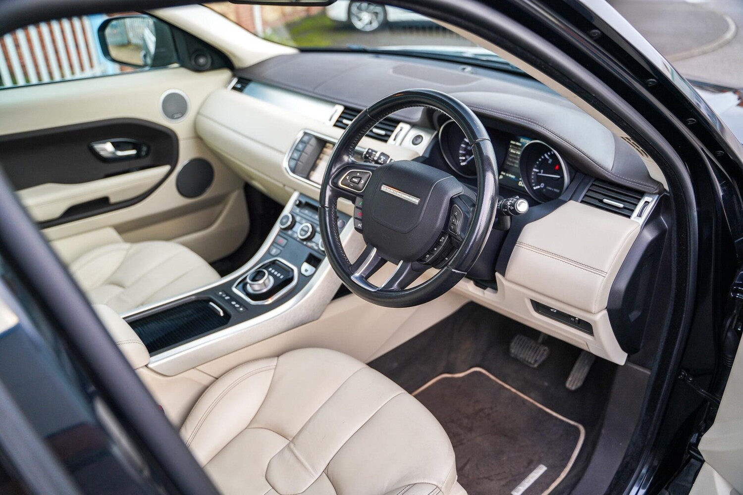 Used Land Rover Range Rover Evoque 2011 for sale - 76632653: Photo 25