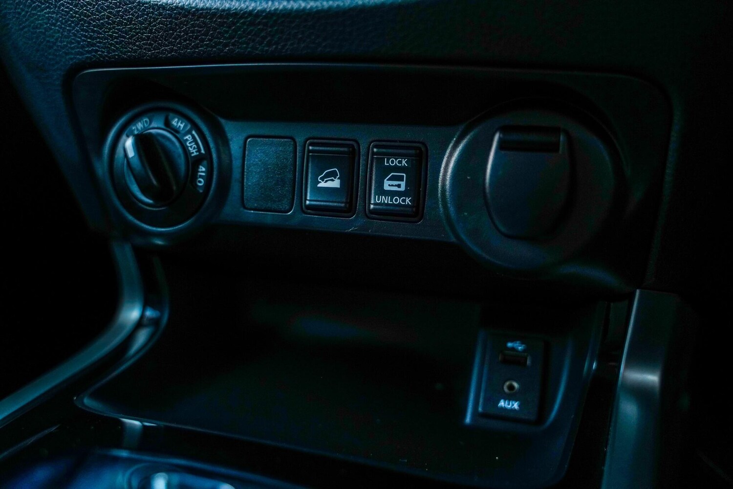 Used Nissan Navara 2016 for sale - 76898440: Photo 41