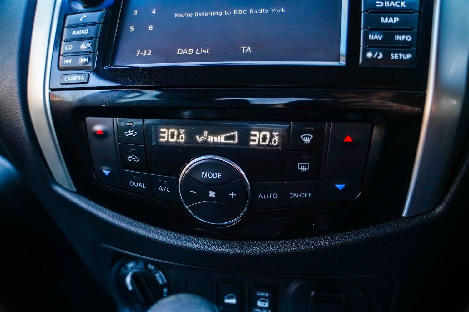 Used Nissan Navara 2016 for sale - 76898440: Photo 42