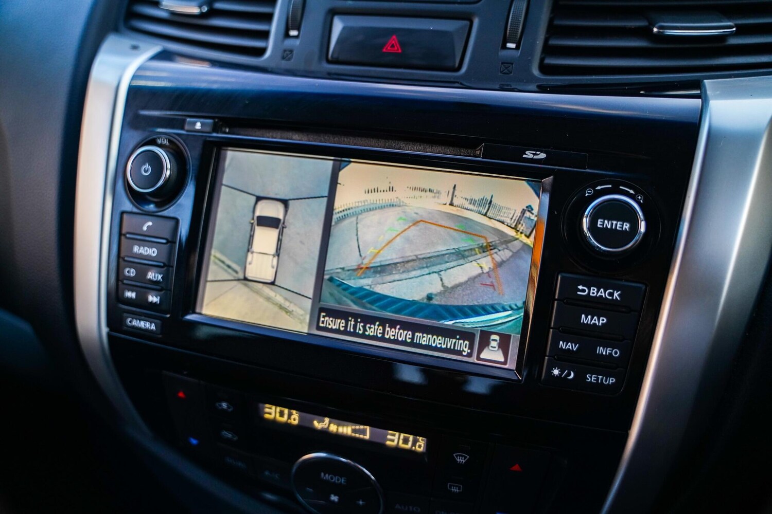 Used Nissan Navara 2016 for sale - 76898440: Photo 43