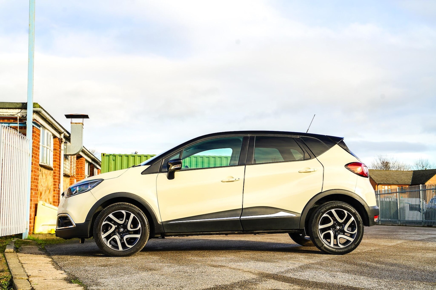 Used Renault Captur 2015 for sale - 76633077: Photo 13