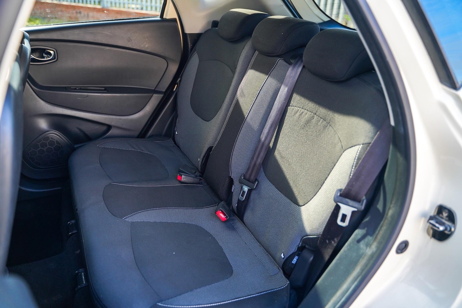 Used Renault Captur 2015 for sale - 76633077: Photo 15