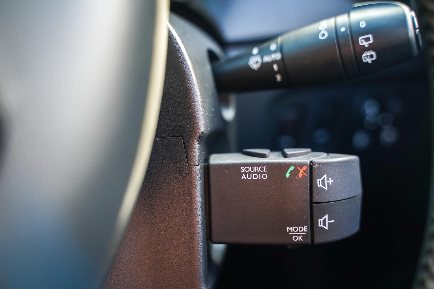 Used Renault Captur 2015 for sale - 76633077: Photo 33