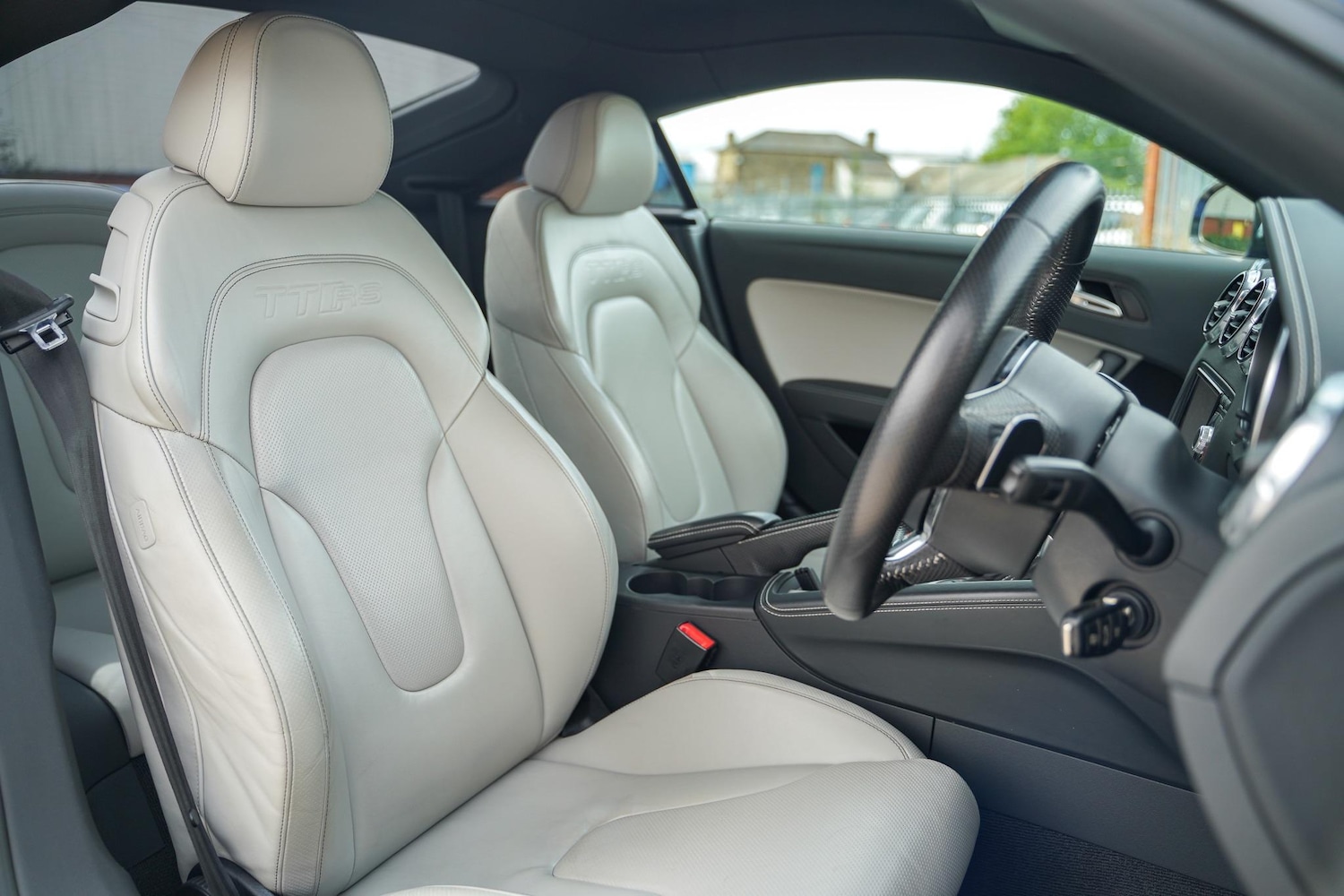 Used Audi TT 2013 for sale - 76927085: Photo 4