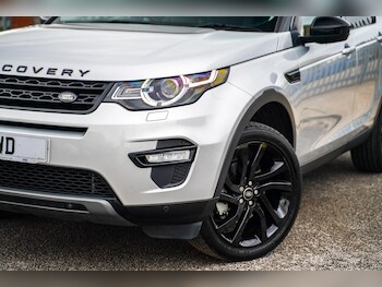 Used Land Rover Discovery Sport 2017 for sale - 76484506: Photo