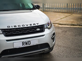 Used Land Rover Discovery Sport 2017 for sale - 76484506: Photo