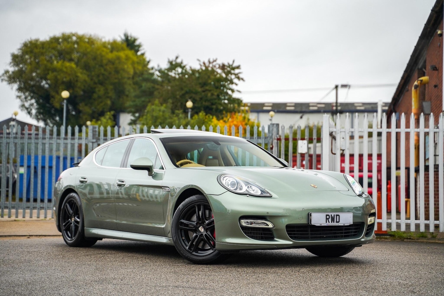 Used Porsche Panamera 2011 for sale - 76188801: Photo 1