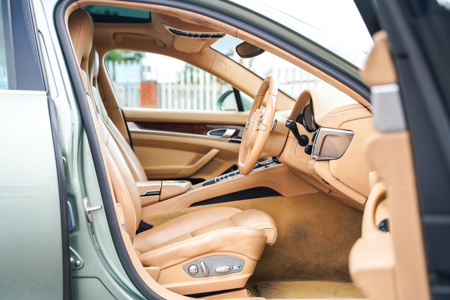 Used Porsche Panamera 2011 for sale - 76188801: Photo 22