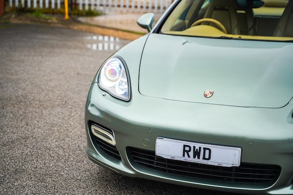 Used Porsche Panamera 2011 for sale - 76188801: Photo 2