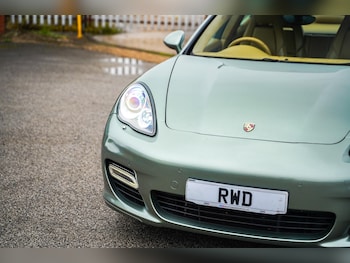 Used Porsche Panamera 2011 for sale - 76188801: Photo 2