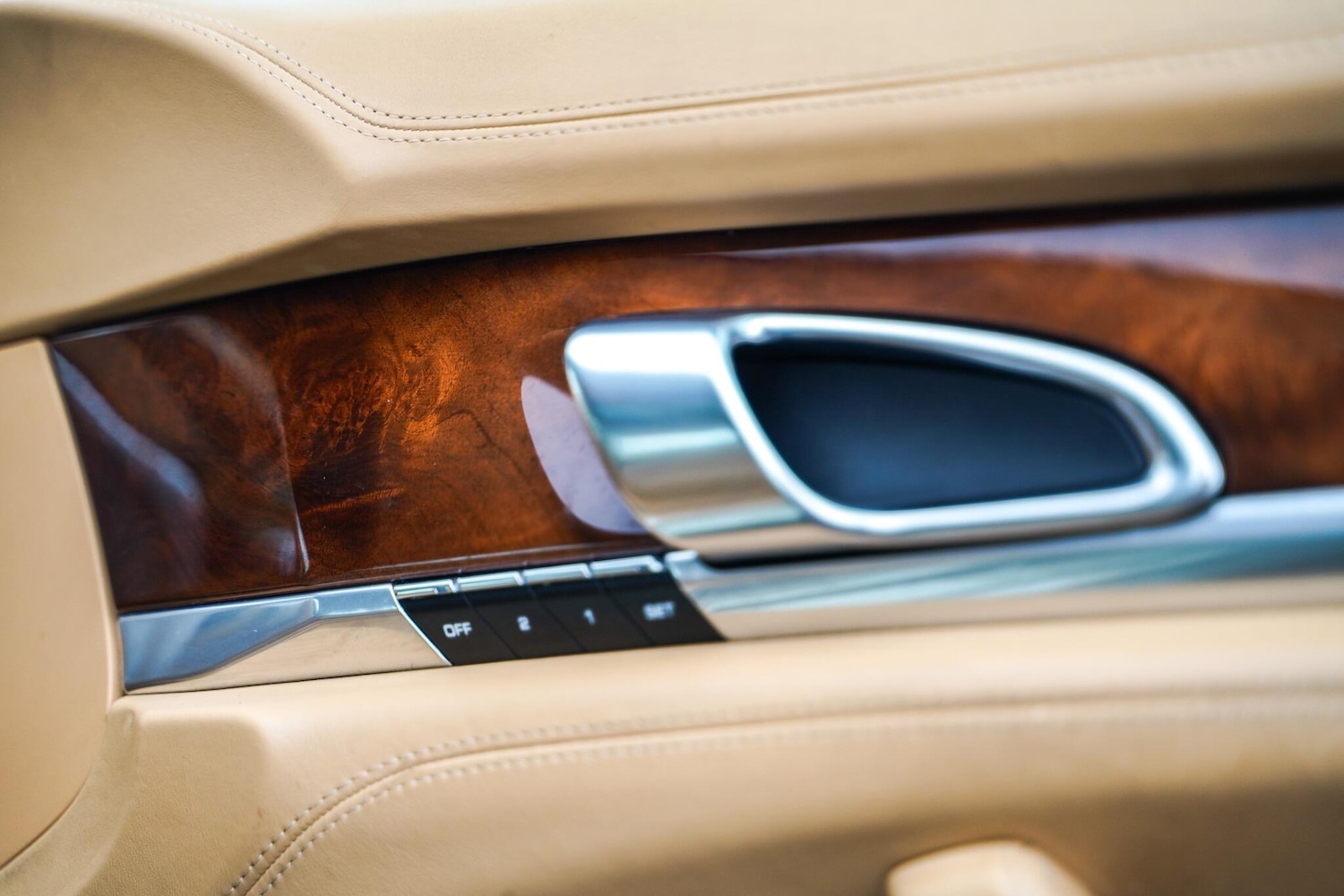 Used Porsche Panamera 2011 for sale - 76188801: Photo 37