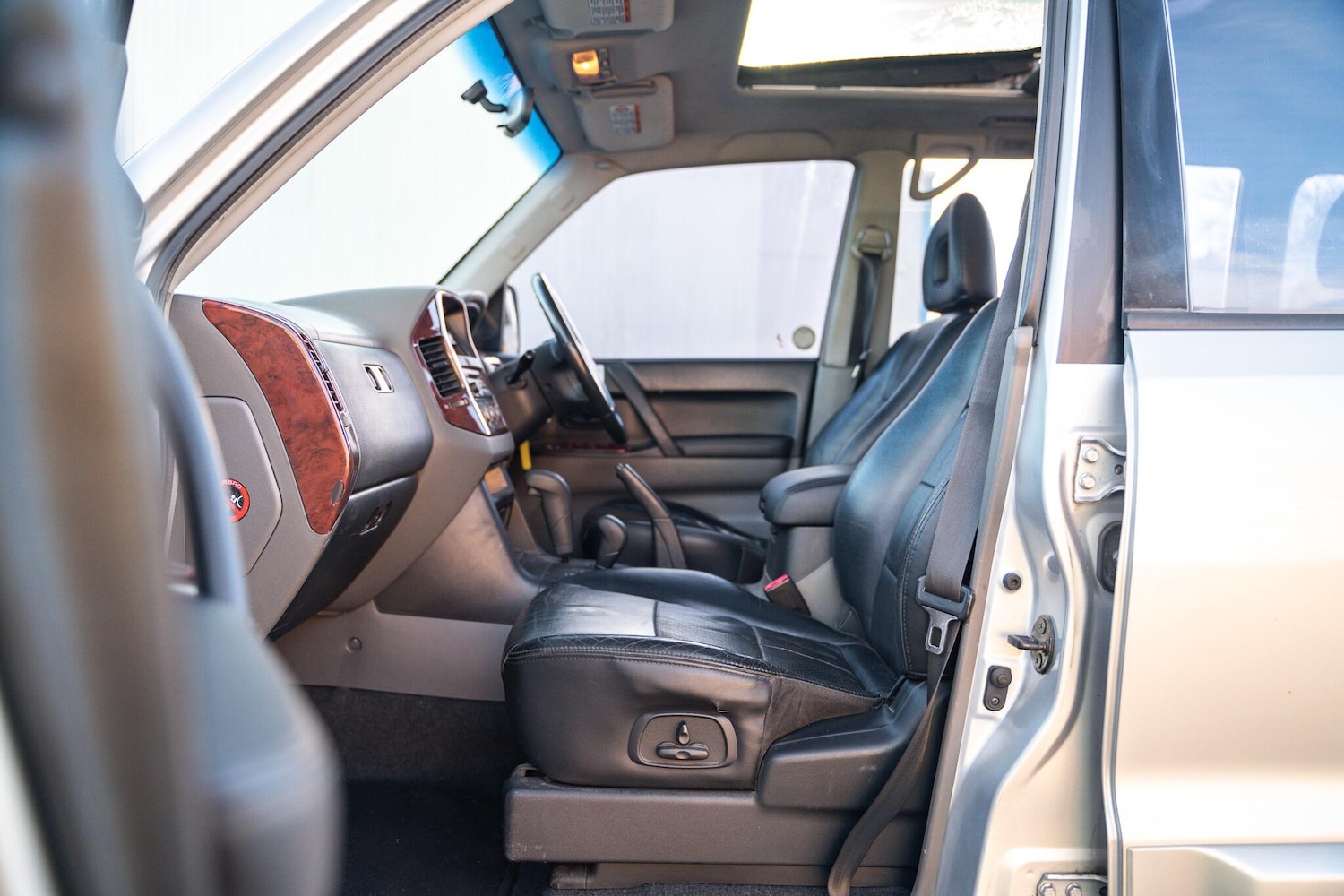 Used Mitsubishi Shogun 2003 for sale - 77130650: Photo 21