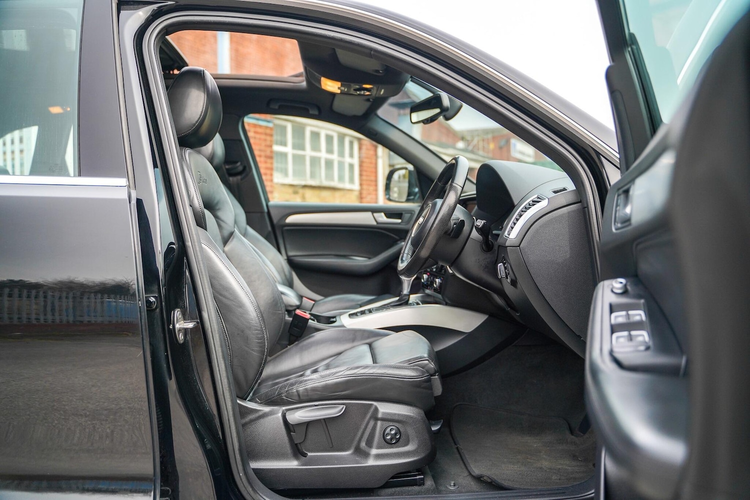 Used Audi Q5 2012 for sale - 77982402: Photo 42