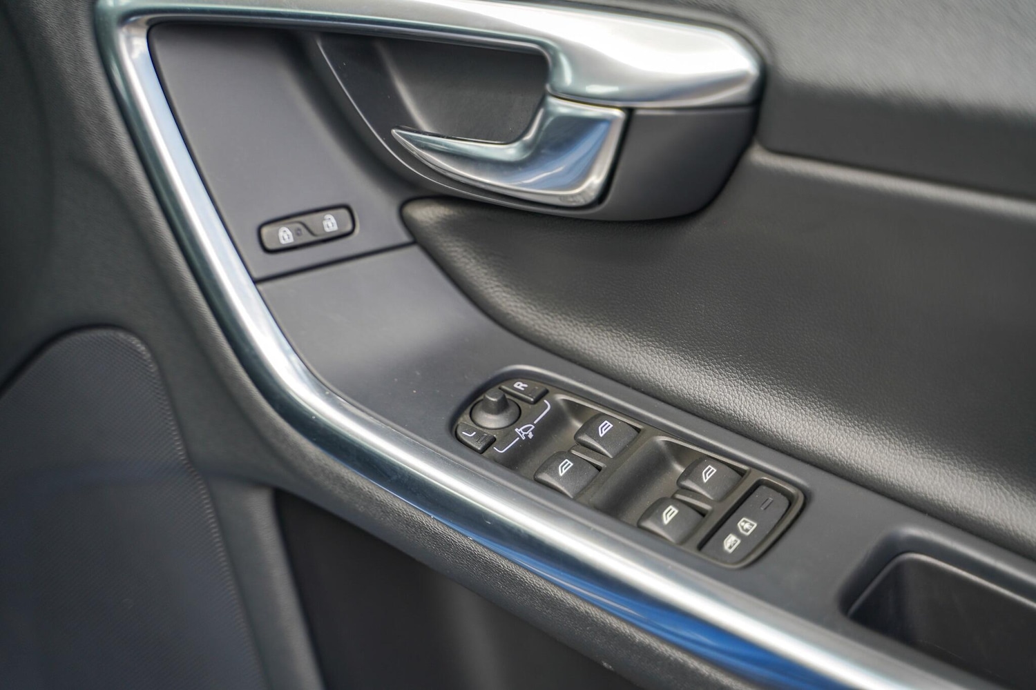 Used Volvo V60 2014 for sale - 76993664: Photo 42