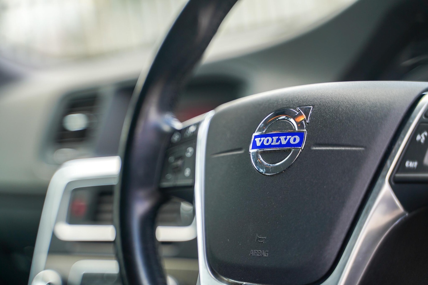 Used Volvo V60 2014 for sale - 76993664: Photo 44