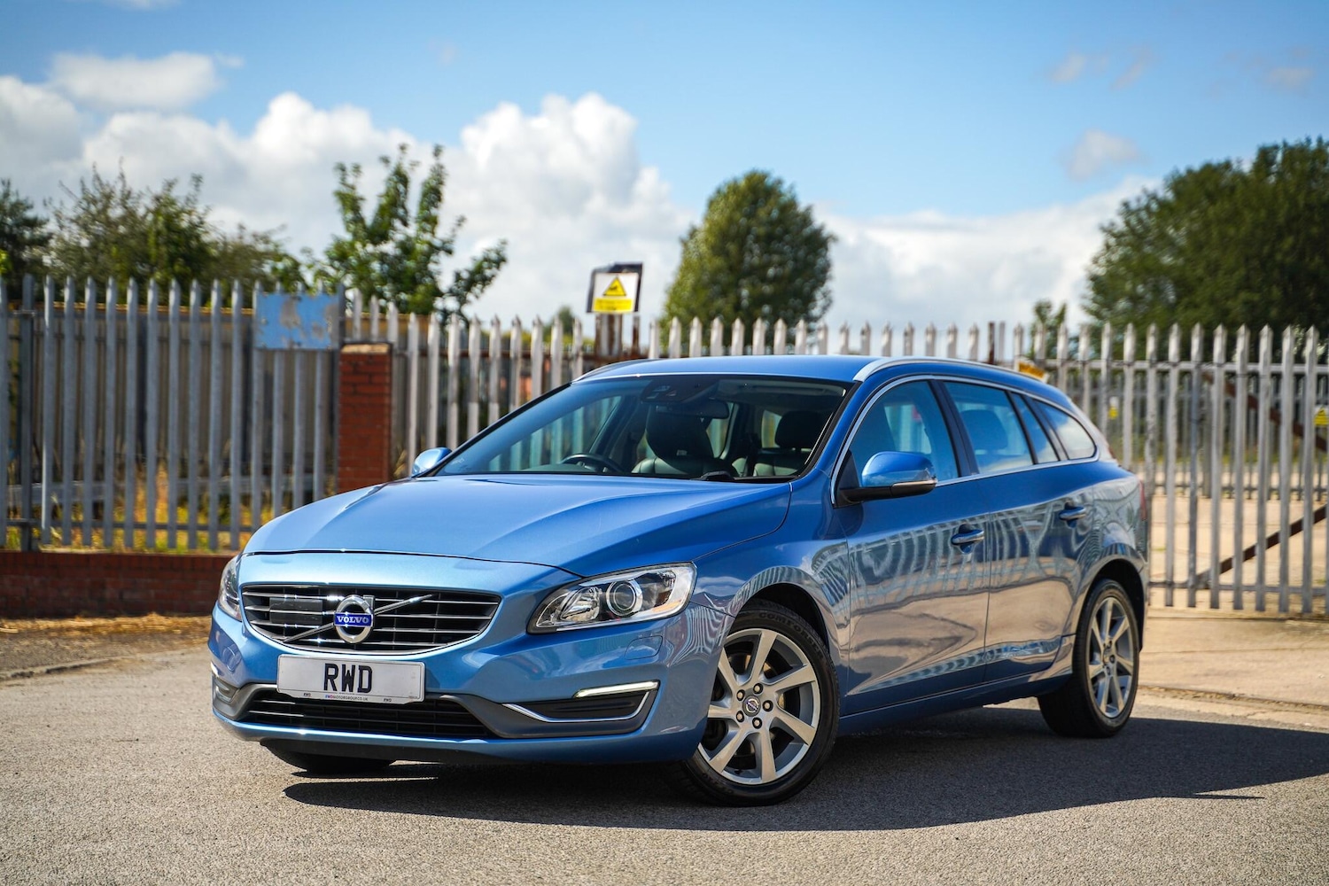 Used Volvo V60 2014 for sale - 76993664: Photo 5