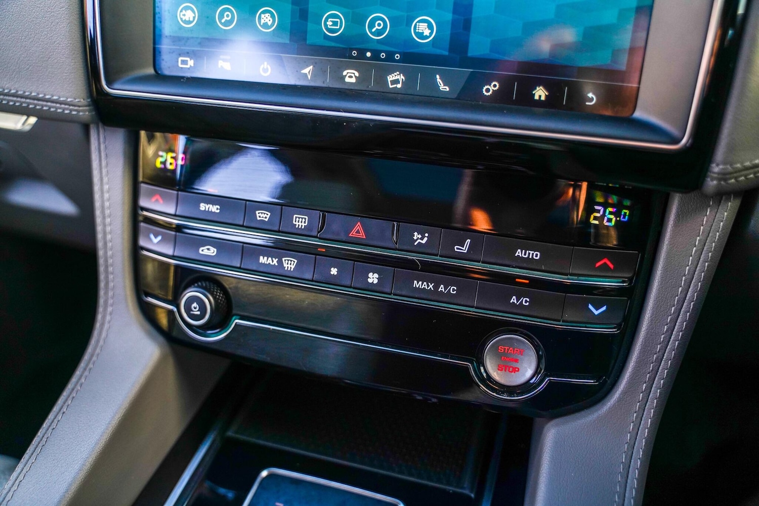 Used Jaguar F-Pace 2018 for sale - 77097965: Photo 40