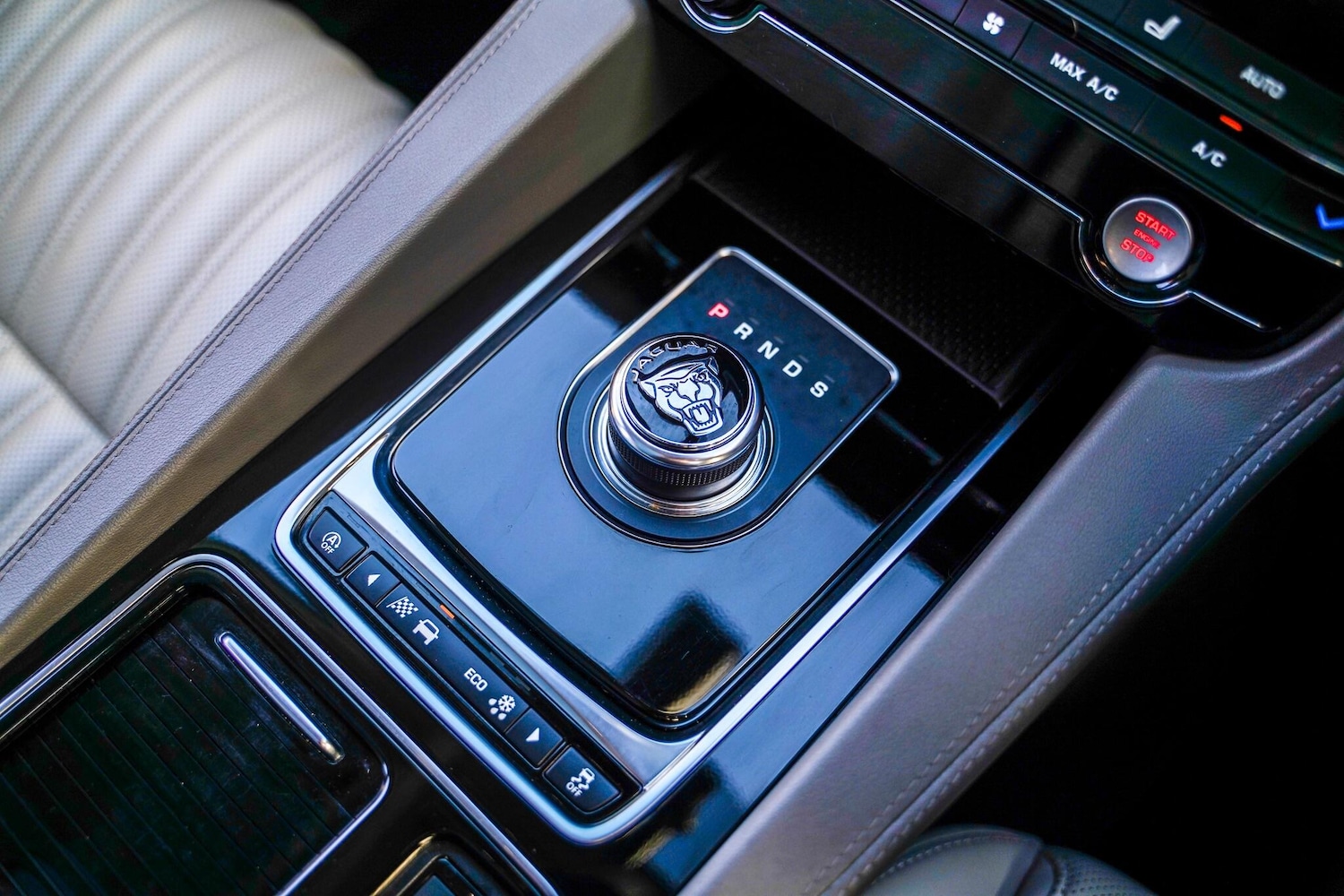 Used Jaguar F-Pace 2018 for sale - 77097965: Photo 48