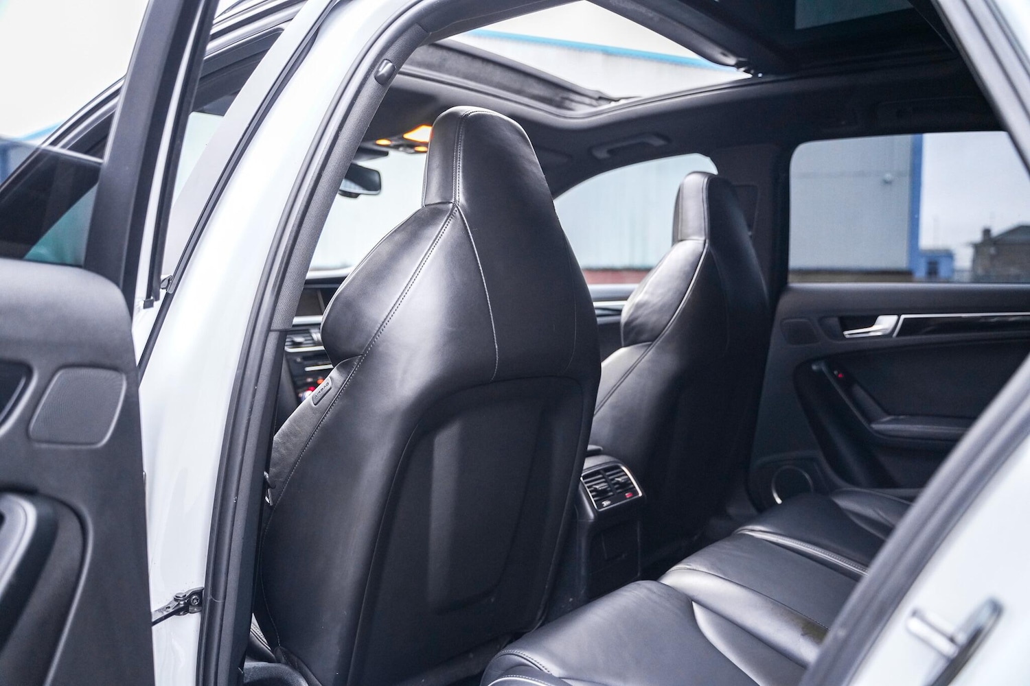 Used Audi RS4 2014 for sale - 77537967: Photo 27