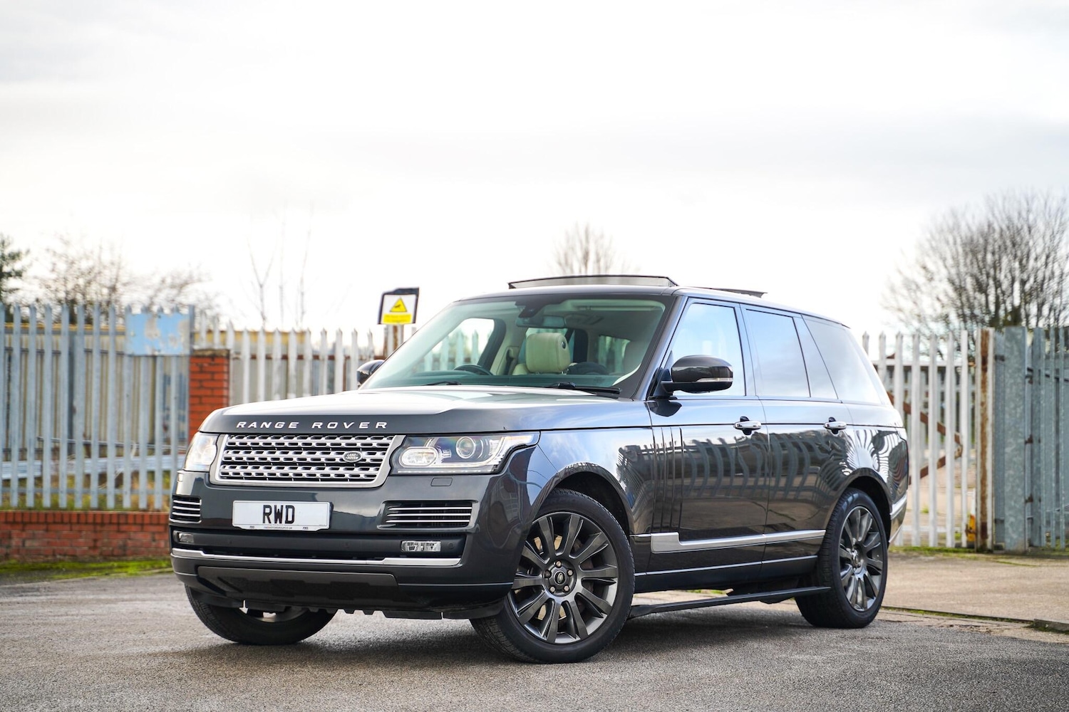 Used Land Rover Range Rover 2017 for sale - 76633249: Photo 1