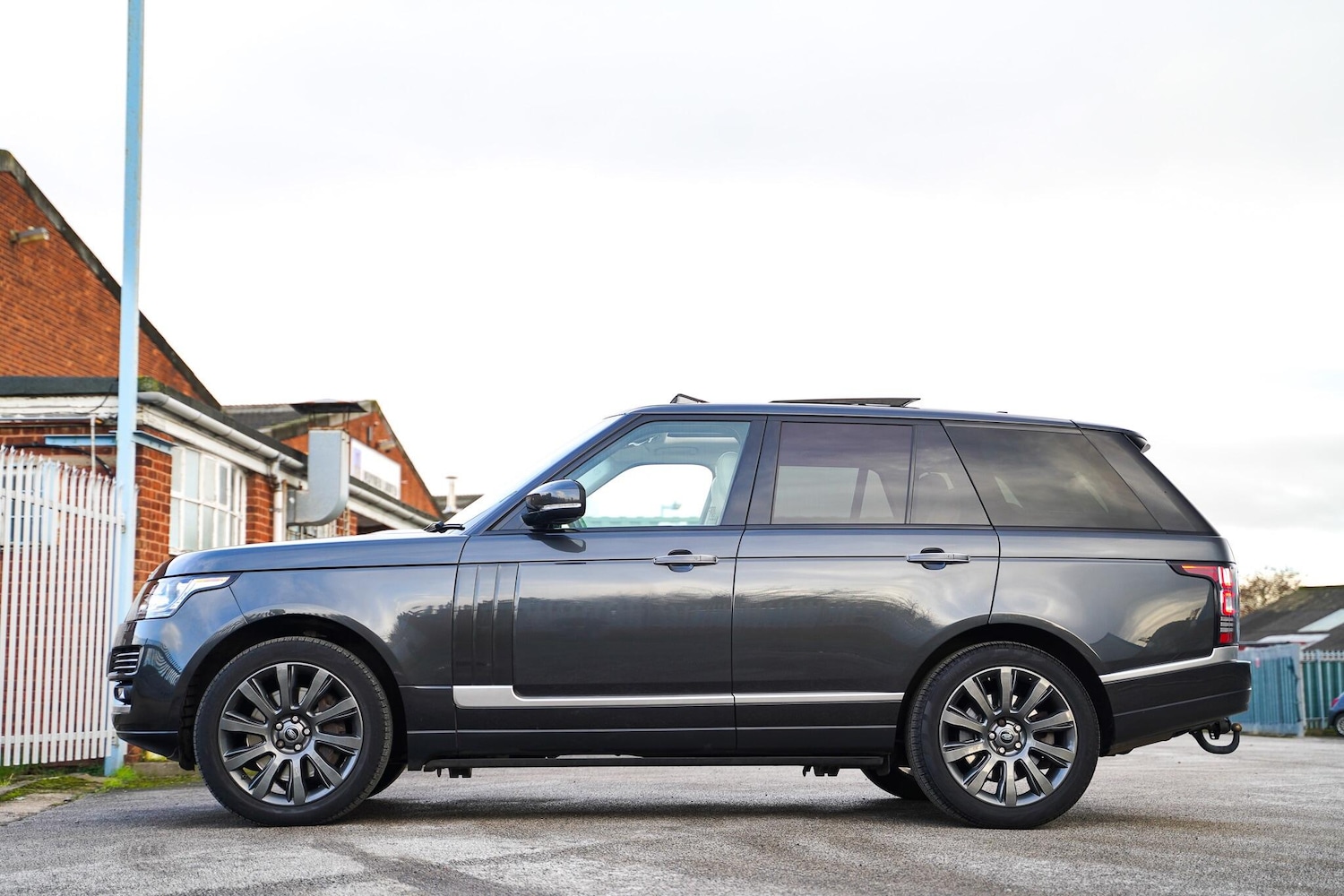 Used Land Rover Range Rover 2017 for sale - 76633249: Photo 12