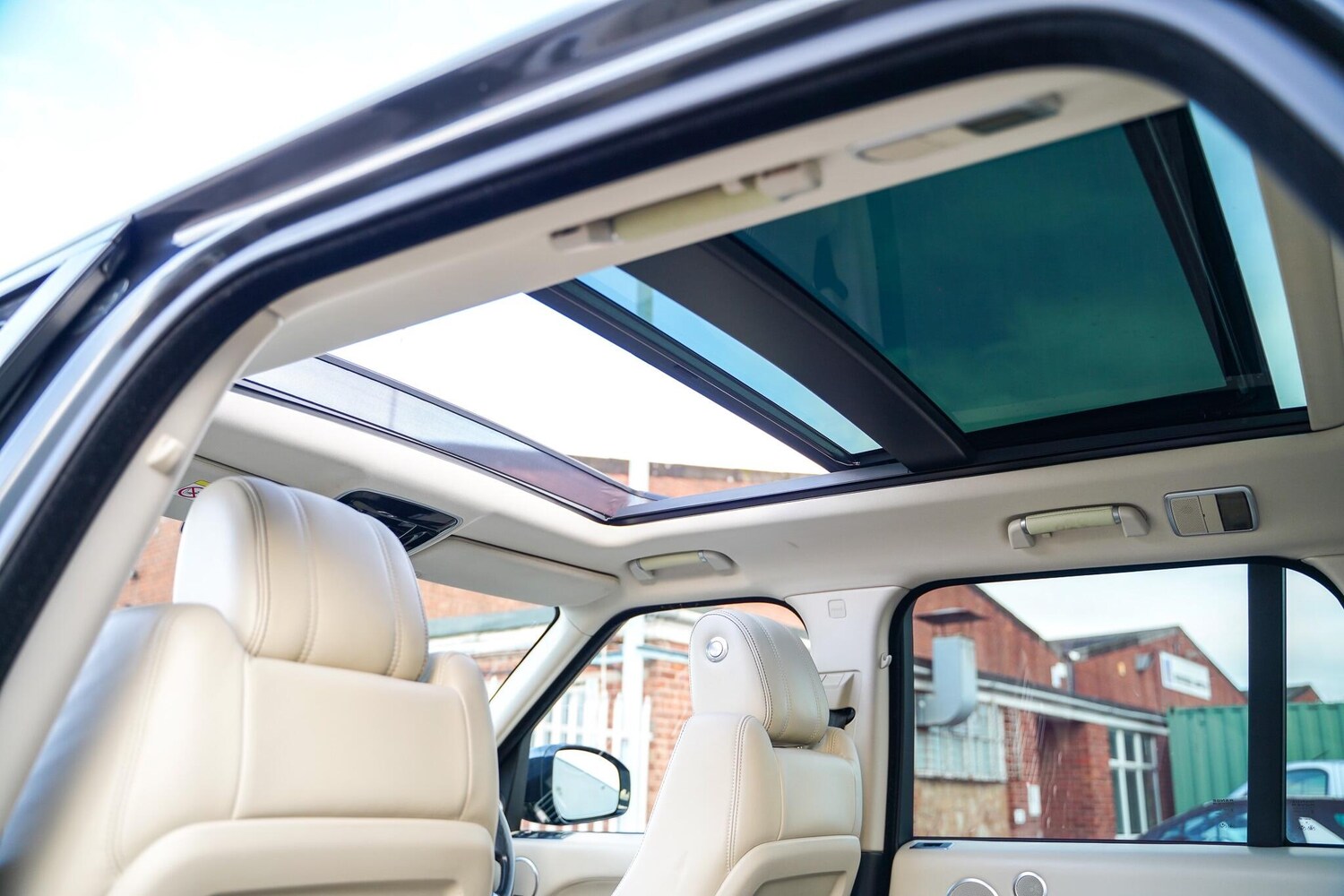 Used Land Rover Range Rover 2017 for sale - 76633249: Photo 16