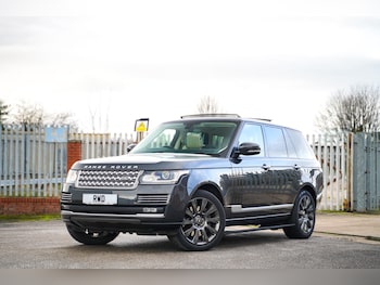 2017 (17) - 4.4 SDV8 Vogue SE 4dr Auto