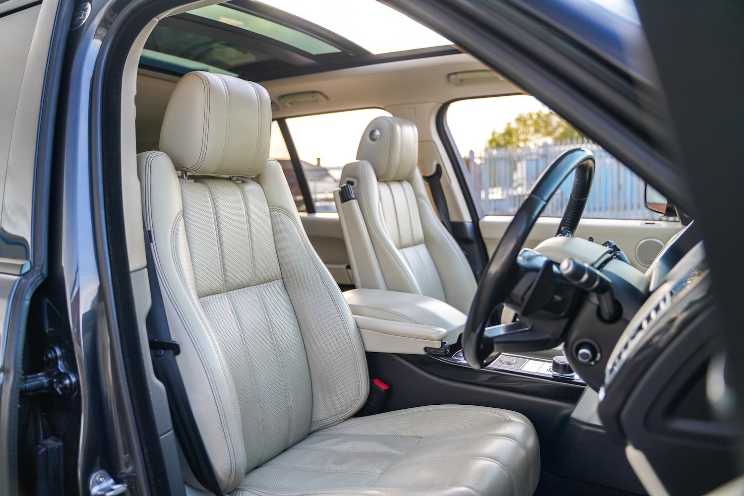 Used Land Rover Range Rover 2017 for sale - 76633249: Photo 30