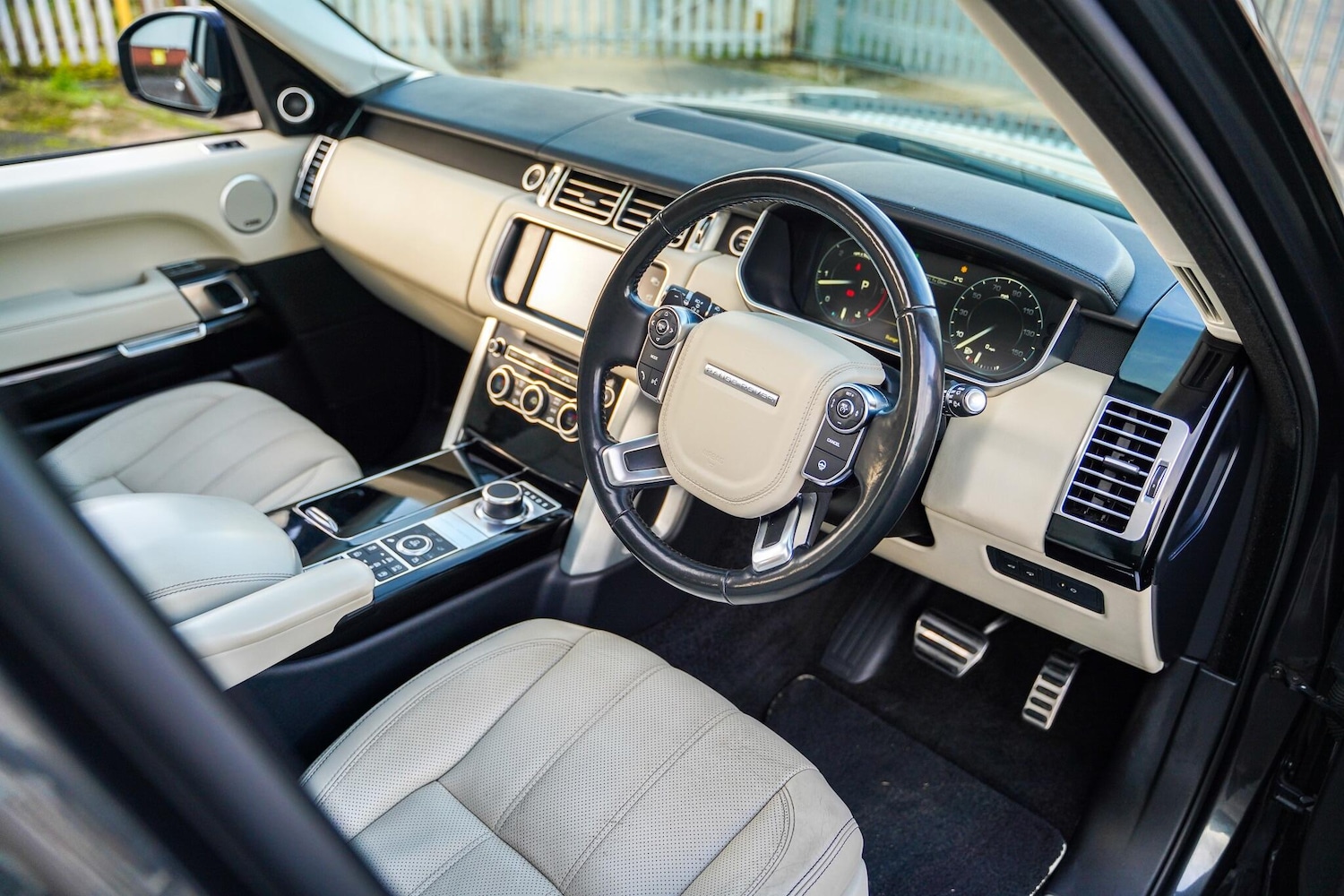 Used Land Rover Range Rover 2017 for sale - 76633249: Photo 31