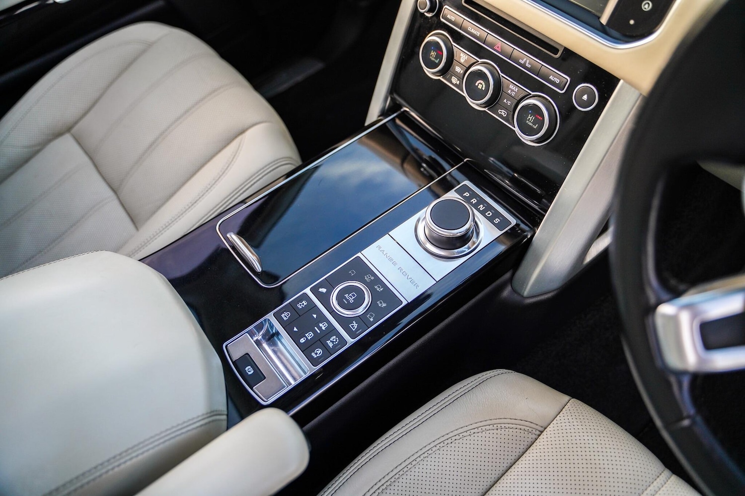 Used Land Rover Range Rover 2017 for sale - 76633249: Photo 32