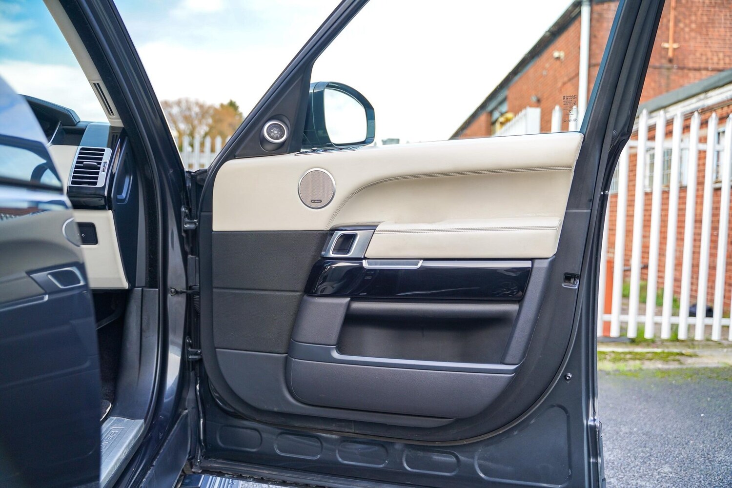 Used Land Rover Range Rover 2017 for sale - 76633249: Photo 34