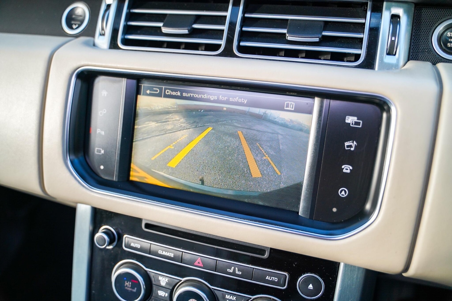 Used Land Rover Range Rover 2017 for sale - 76633249: Photo 43