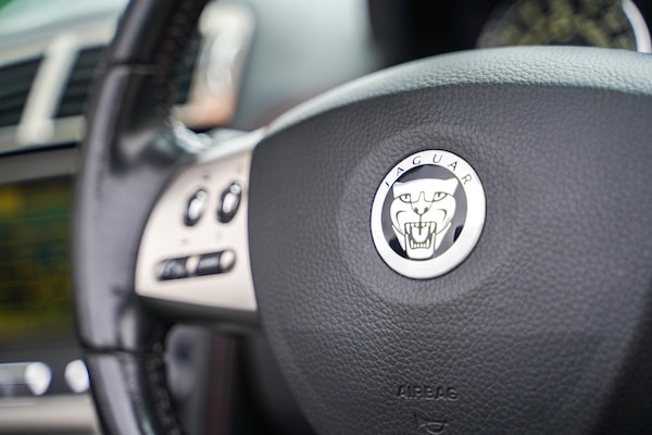 Used Jaguar XKR 2011 for sale - 76284440: Photo 26