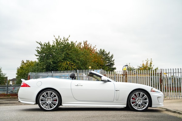 Used Jaguar XKR 2011 for sale - 76284440: Photo 9