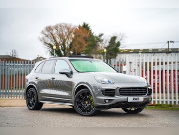 Used Porsche Cayenne 2015 for sale - 77574956: Photo