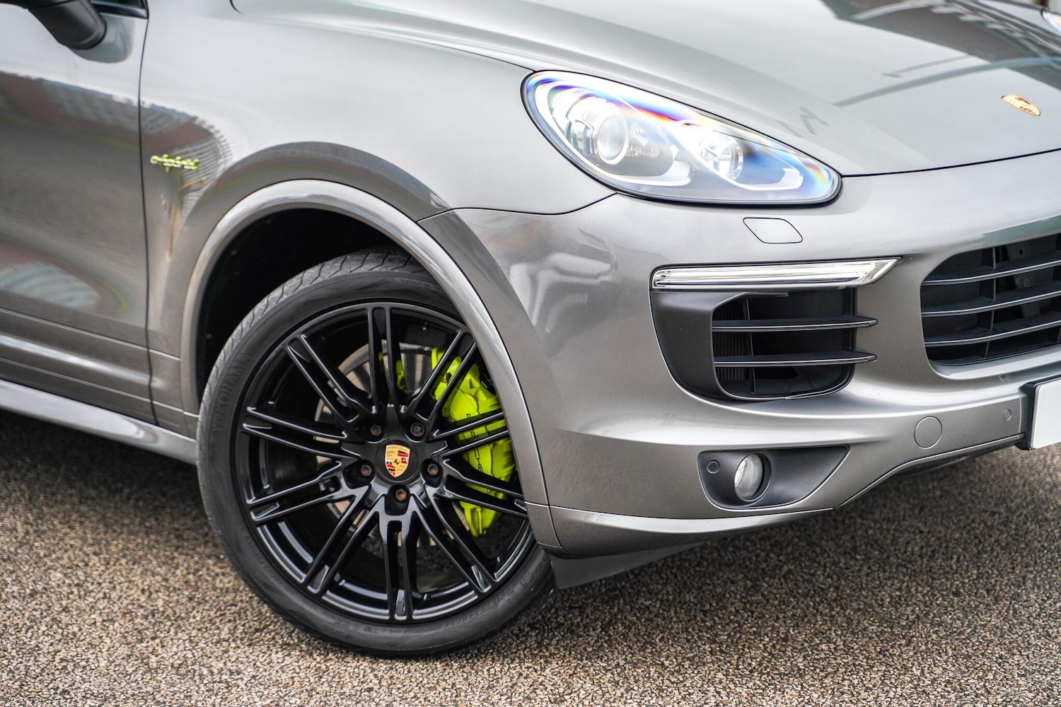 Used Porsche Cayenne for sale - 77574956: Photo 2
