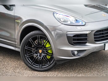 Used Porsche Cayenne 2015 for sale - 77574956: Photo