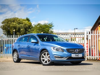 Used Volvo V60 2014 for sale - 76188809: Photo