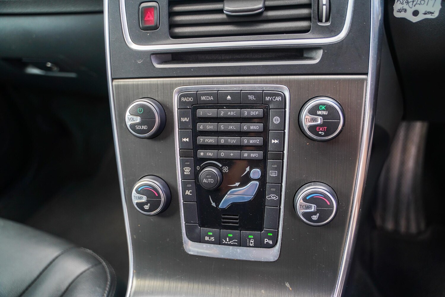 Used Volvo V60 2014 for sale - 76188809: Photo 36