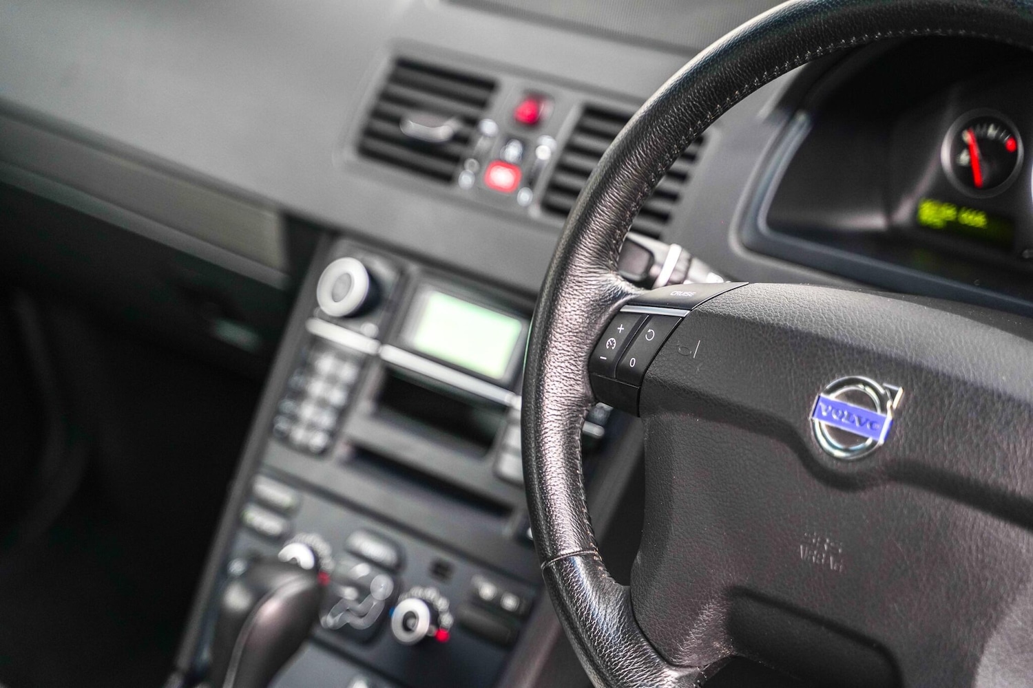 Used Volvo XC90 2010 for sale - 76976187: Photo 37