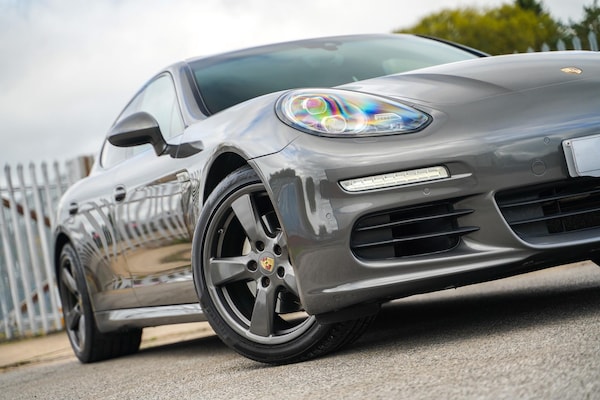Used Porsche Panamera 2015 for sale - 76214874: Photo 2
